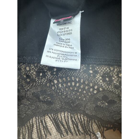 New Volcom Women’s Size Medium Lace Fringe Mini Dress Slick Slip Black - Picture 6 of 7